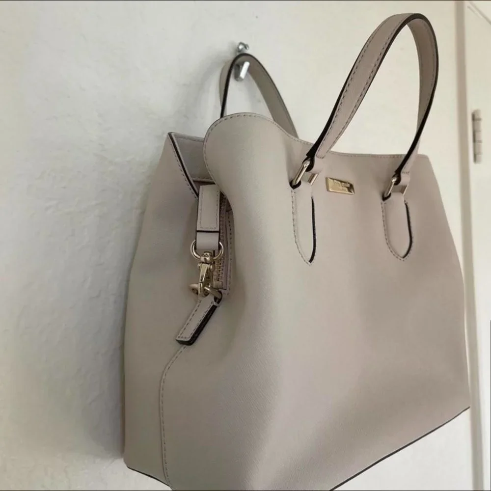 Kate Spade Purse - Picture 4 of 5